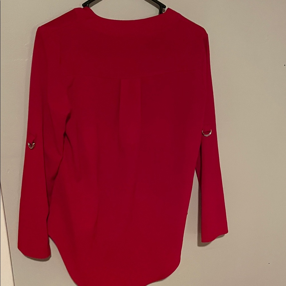 Chic Scarlet Women's Blouse - Picture 3 of 3